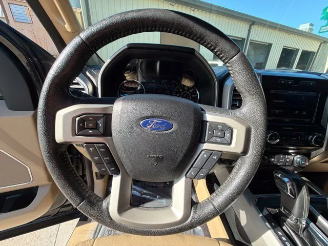 Used 2015 Black Ford Lariat image 27