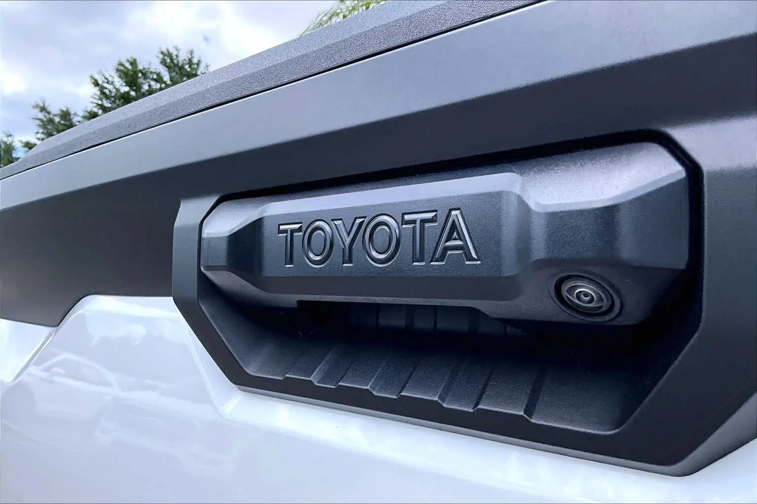 Used 2024 Ice Cap Toyota SR5 image 31