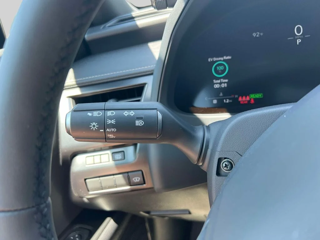 2026 Lexus UX Hybrid 300h Premium - Photo 23