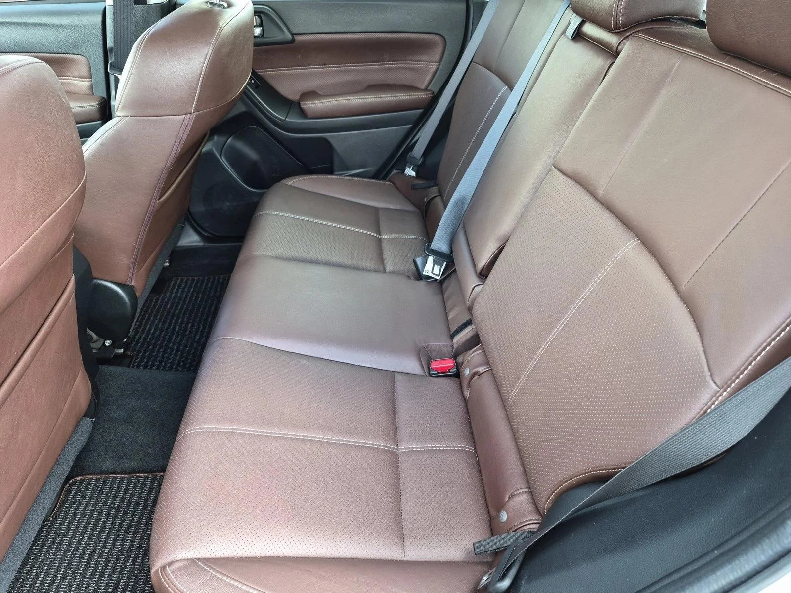 Used 2017 Crystal White Pearl Subaru Touring image 18