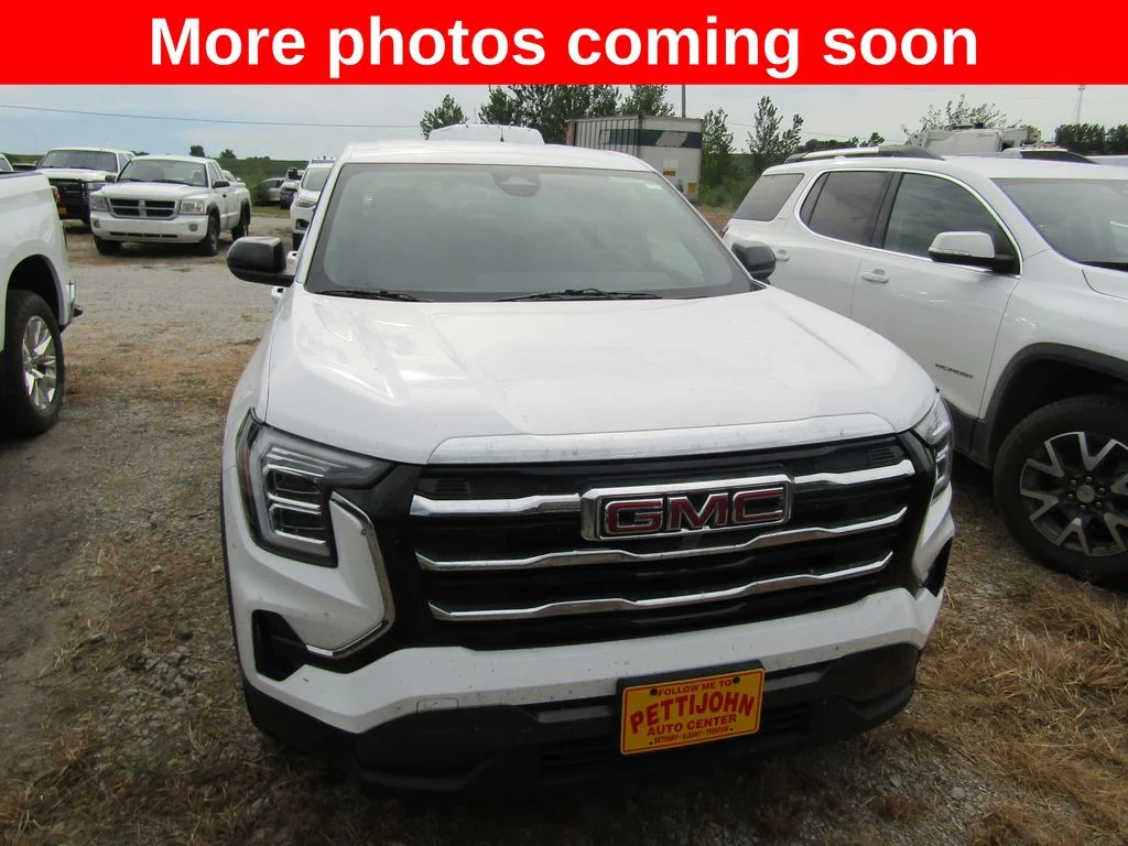 Used 2025 White GMC Elevation image 8