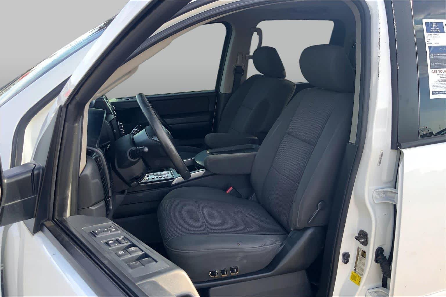 Pre-Owned 2014 Nissan Titan SV