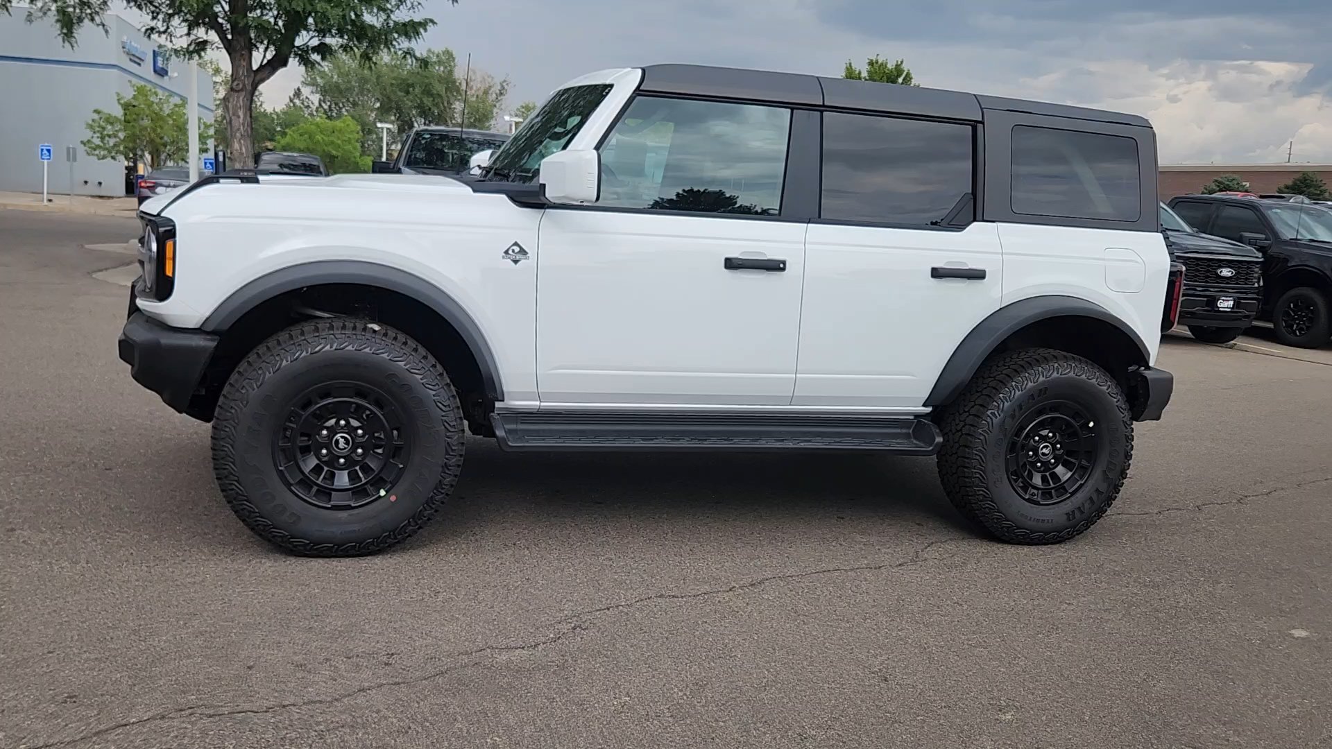 New 2026 Oxford White Ford Outer Banks image 4