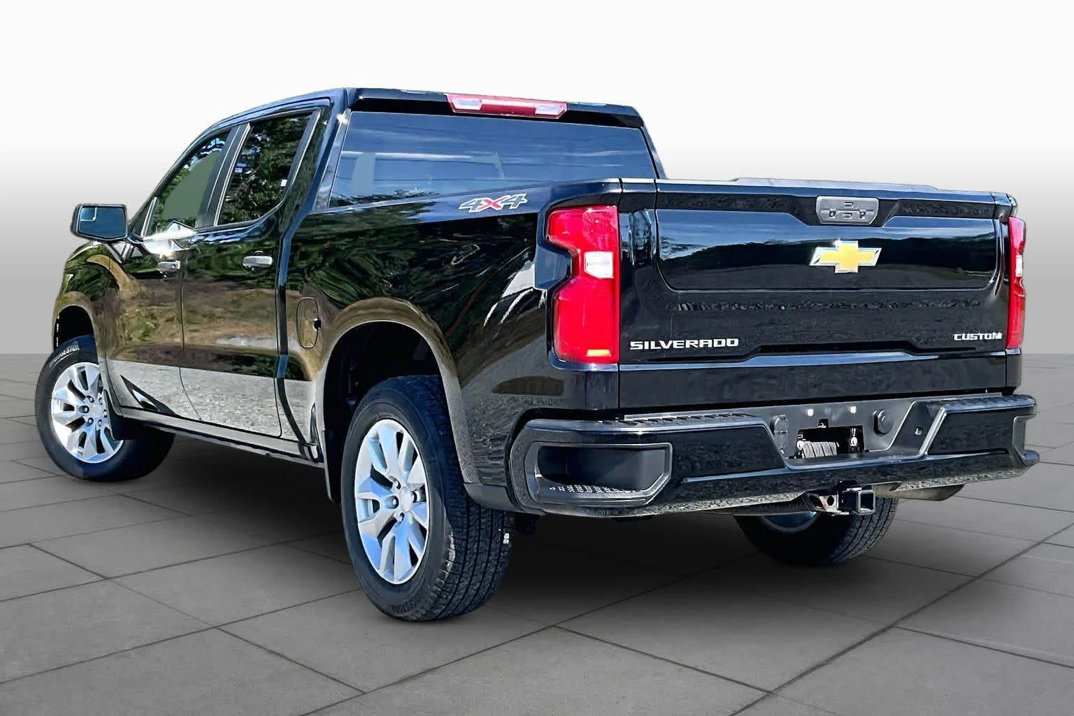 Used 2022 Black Chevrolet Custom image 12