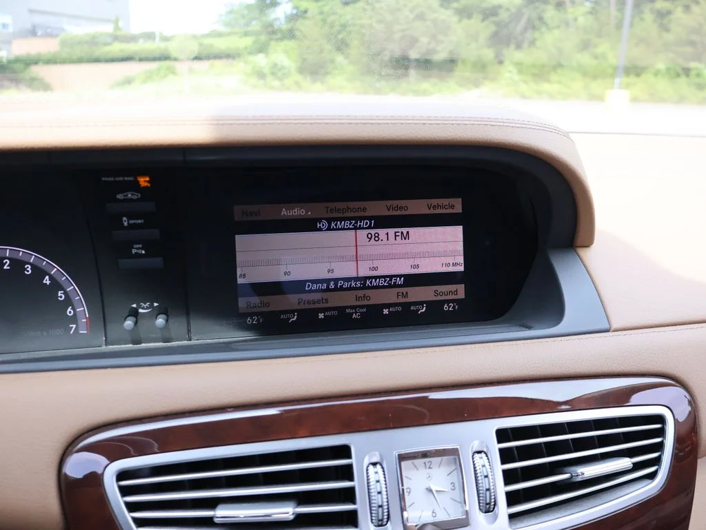 Used 2011 Black Mercedes-Benz CL 550 image 21