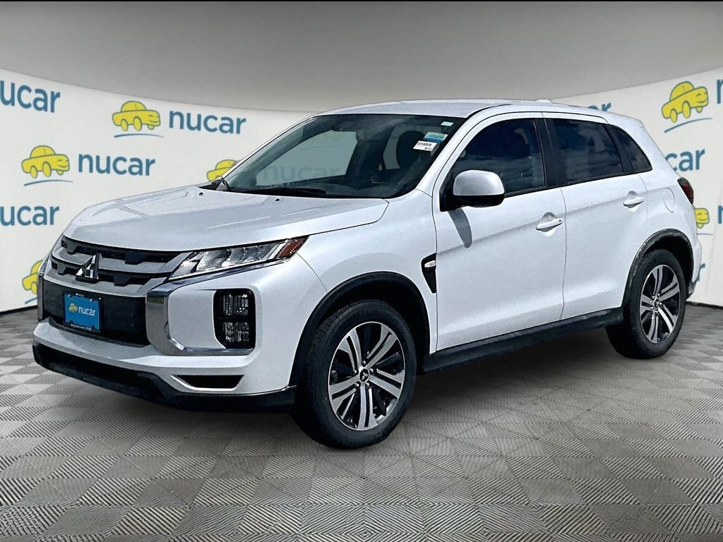 Used 2025 White Diamond Mitsubishi  image 2