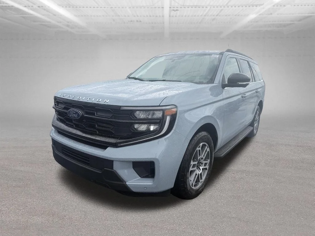 New 2026 Glacier Gray Metallic Tri-Coat Ford Active image 9