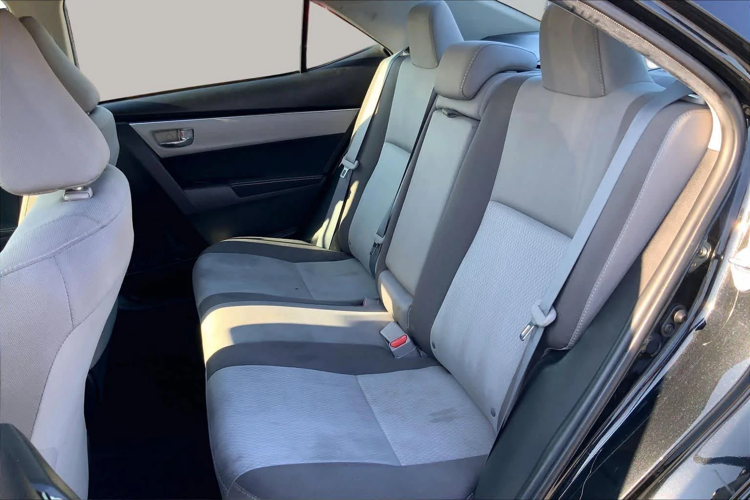 Used 2018 Black Sand Pearl Toyota L image 18