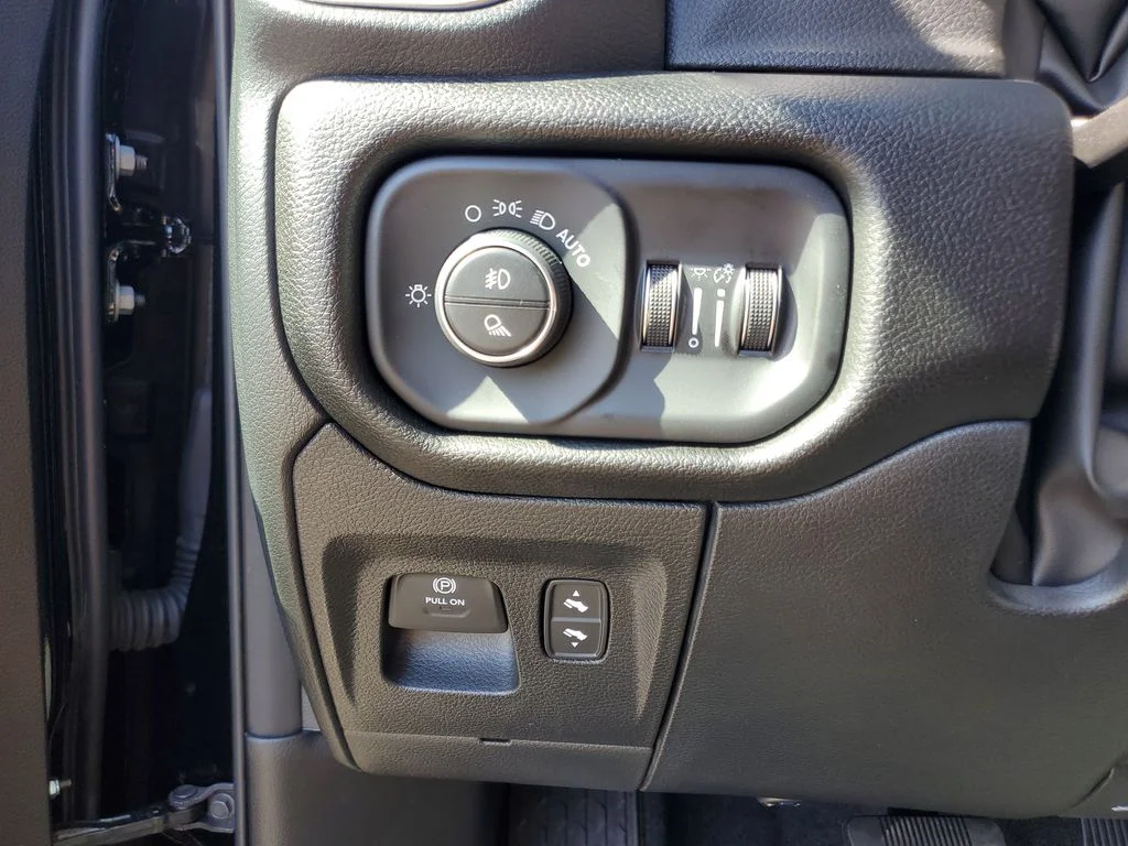 2026 RAM 1500 Laramie - Photo 24