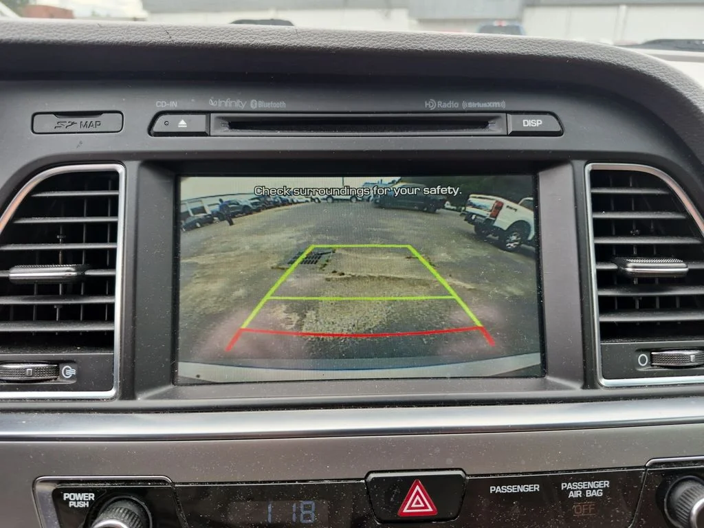 Used 2015 Shale Gray Metallic Hyundai Limited image 31