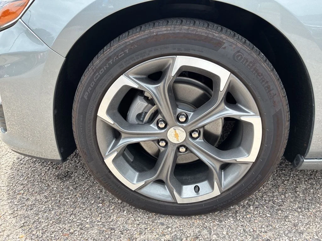 Used 2024 Gray Chevrolet LT image 10