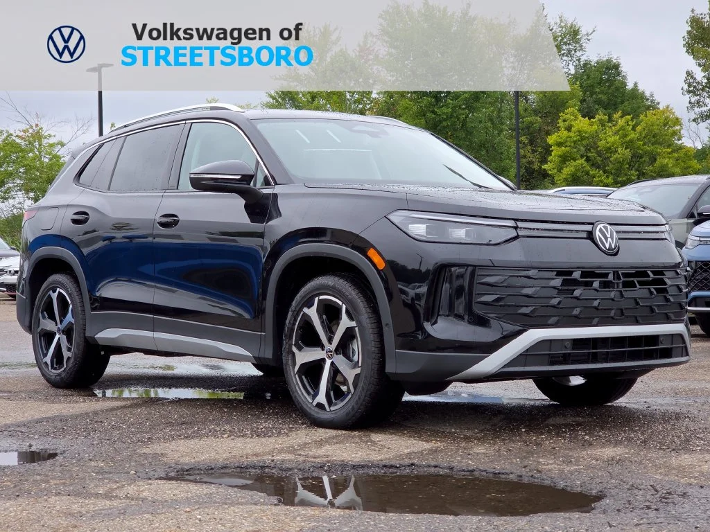 New 2026 Deep Black Pearl Volkswagen SE image 1