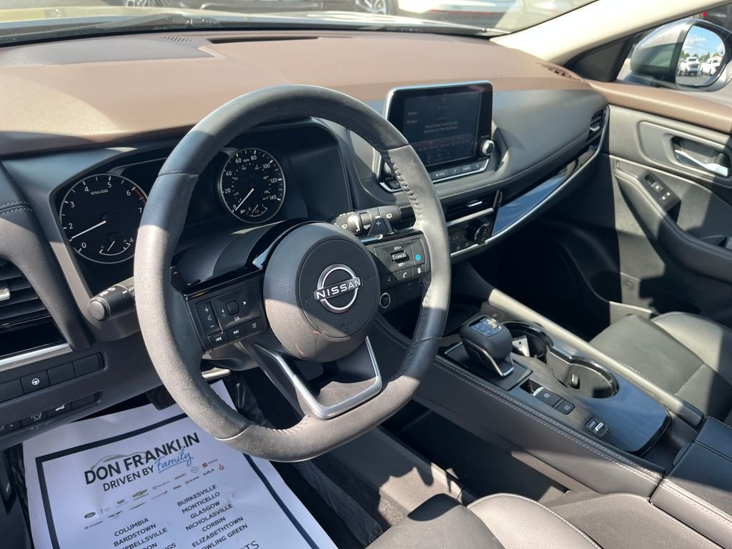 Used 2023 Gray Nissan SL image 14