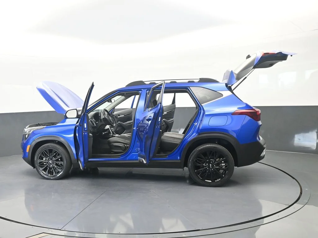 Used 2022 Neptune Blue Kia Nightfall image 71