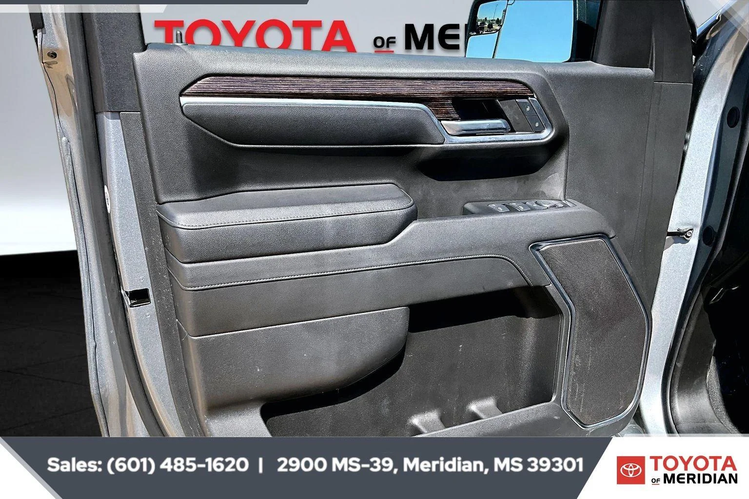 Used 2024 Sterling Metallic GMC Elevation image 16