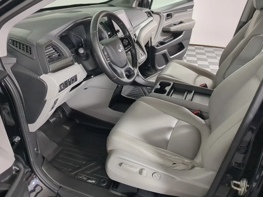 Used 2018 Black Honda EX-L image 10