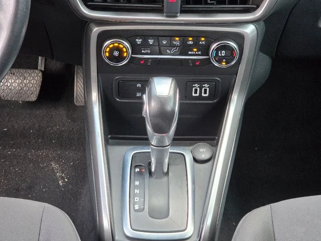Used 2019 Race Red Ford SE image 29