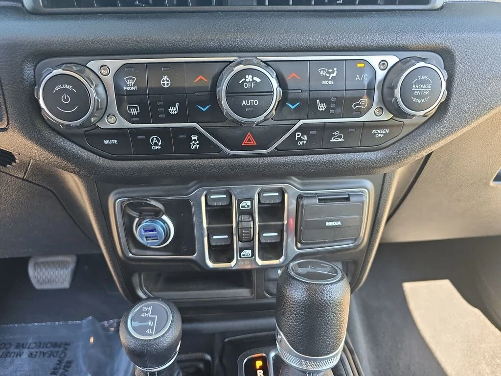 Used 2024 Gray Jeep Sport S image 21