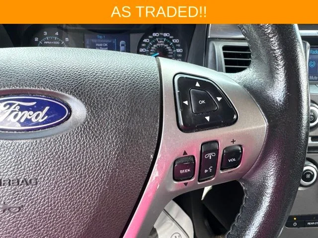 Used 2013 Black Ford SE image 21