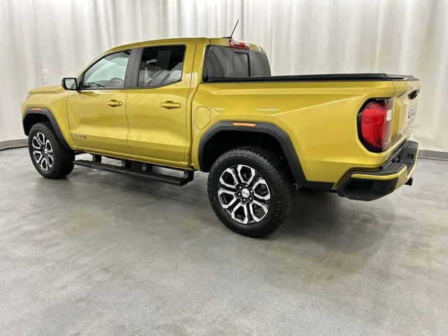 Used 2023  GMC AT4 image 3