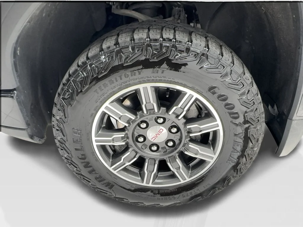 Used 2025 Black GMC AT4 image 17