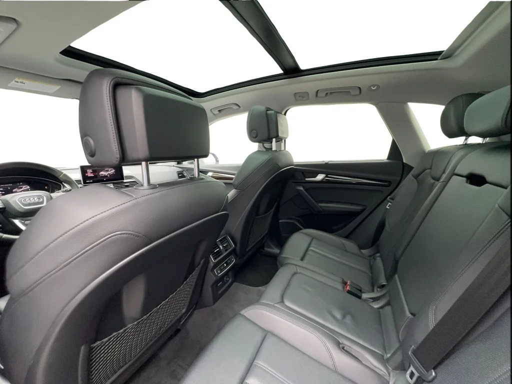 Used 2019 White Audi 2.0T Prestige image 23