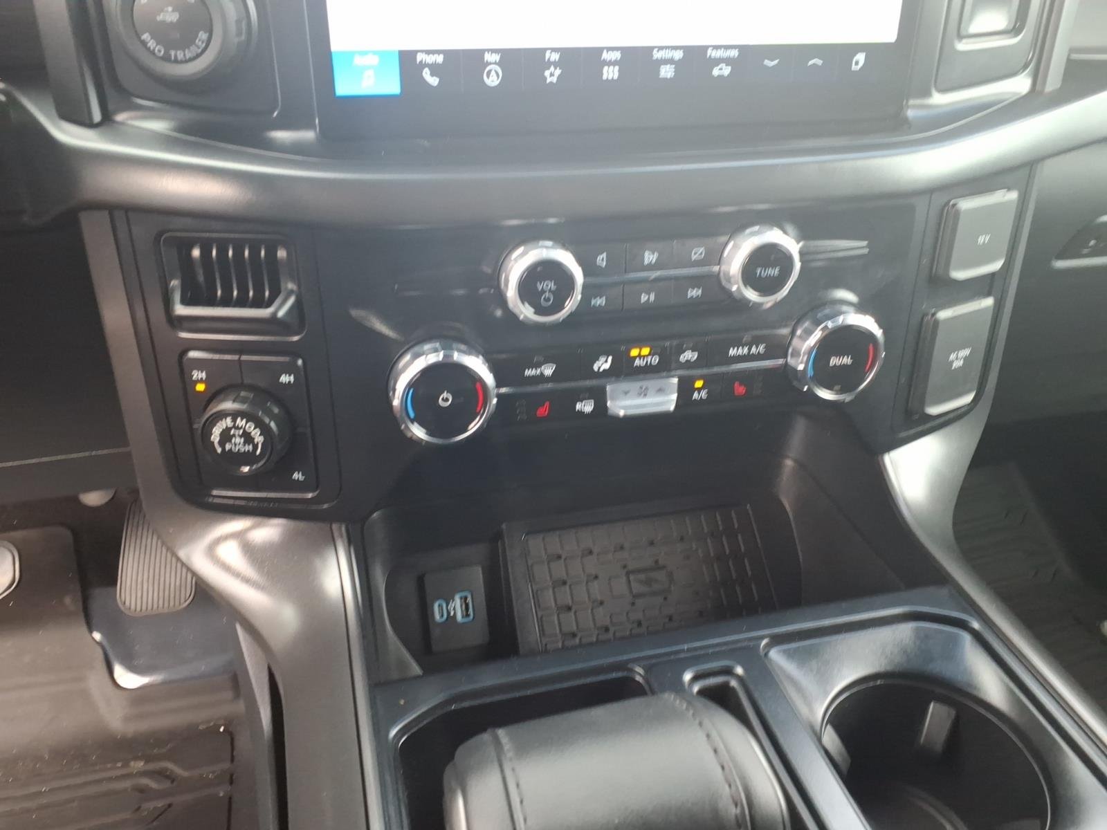 Used 2024 Black Metallic Ford XLT image 21