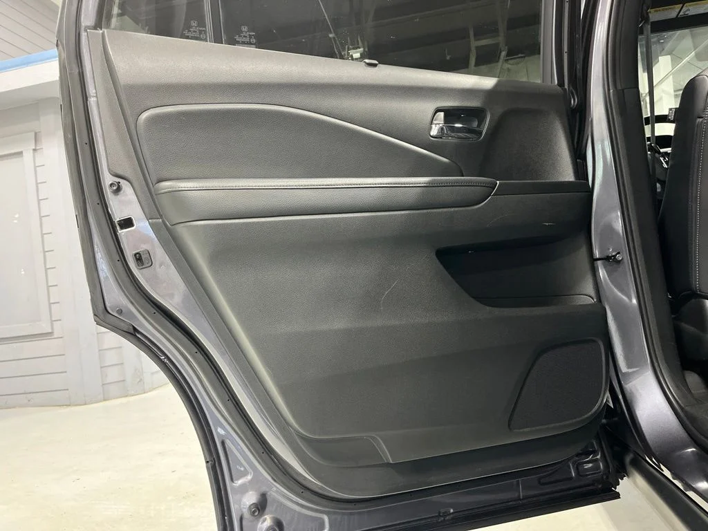 Certified Used 2019 Modern Steel Metallic Honda Touring image 27