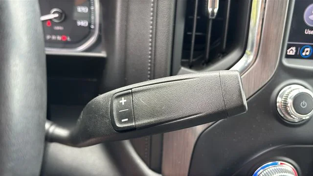Used 2020 Black GMC Denali image 32