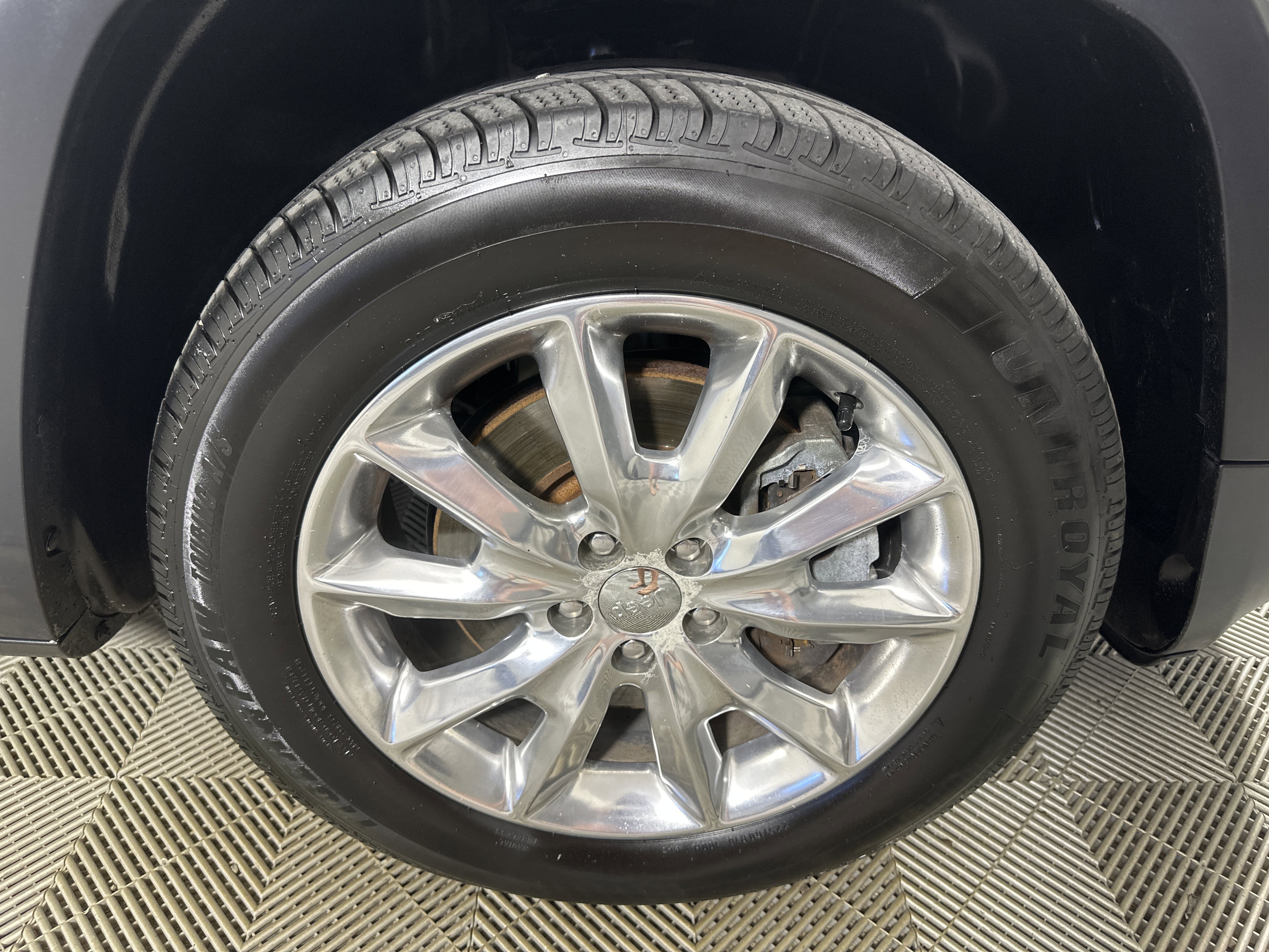 Certified Used 2016 Bright White Clearcoat Jeep Limited image 28