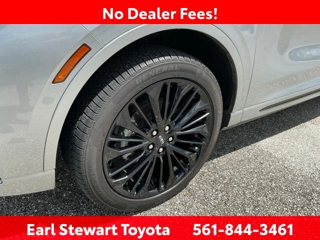 Used 2023 Silver Lincoln Reserve image 55