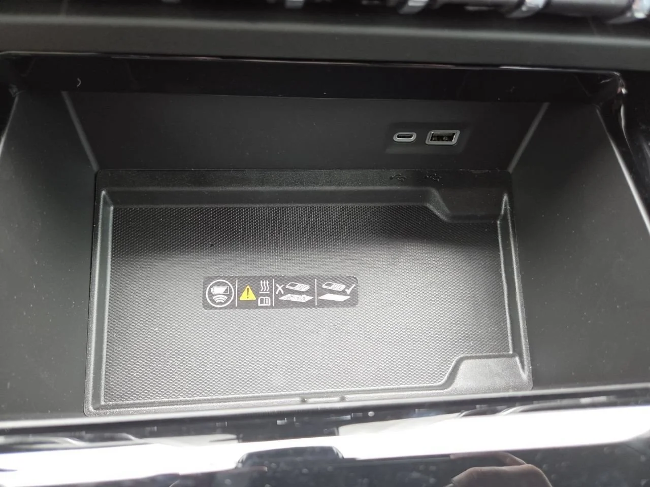 New 2026 Onyx Black GMC Elevation image 12