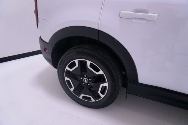 Used 2023  Ford Outer Banks image 5