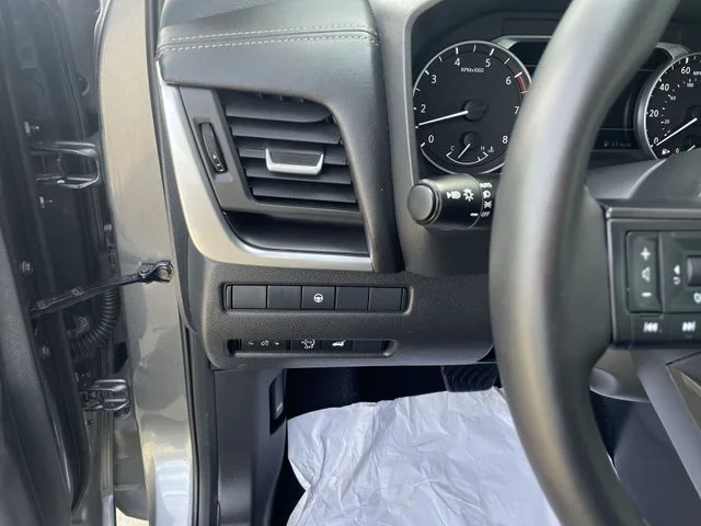 2025 Nissan Rogue SV - Photo 21