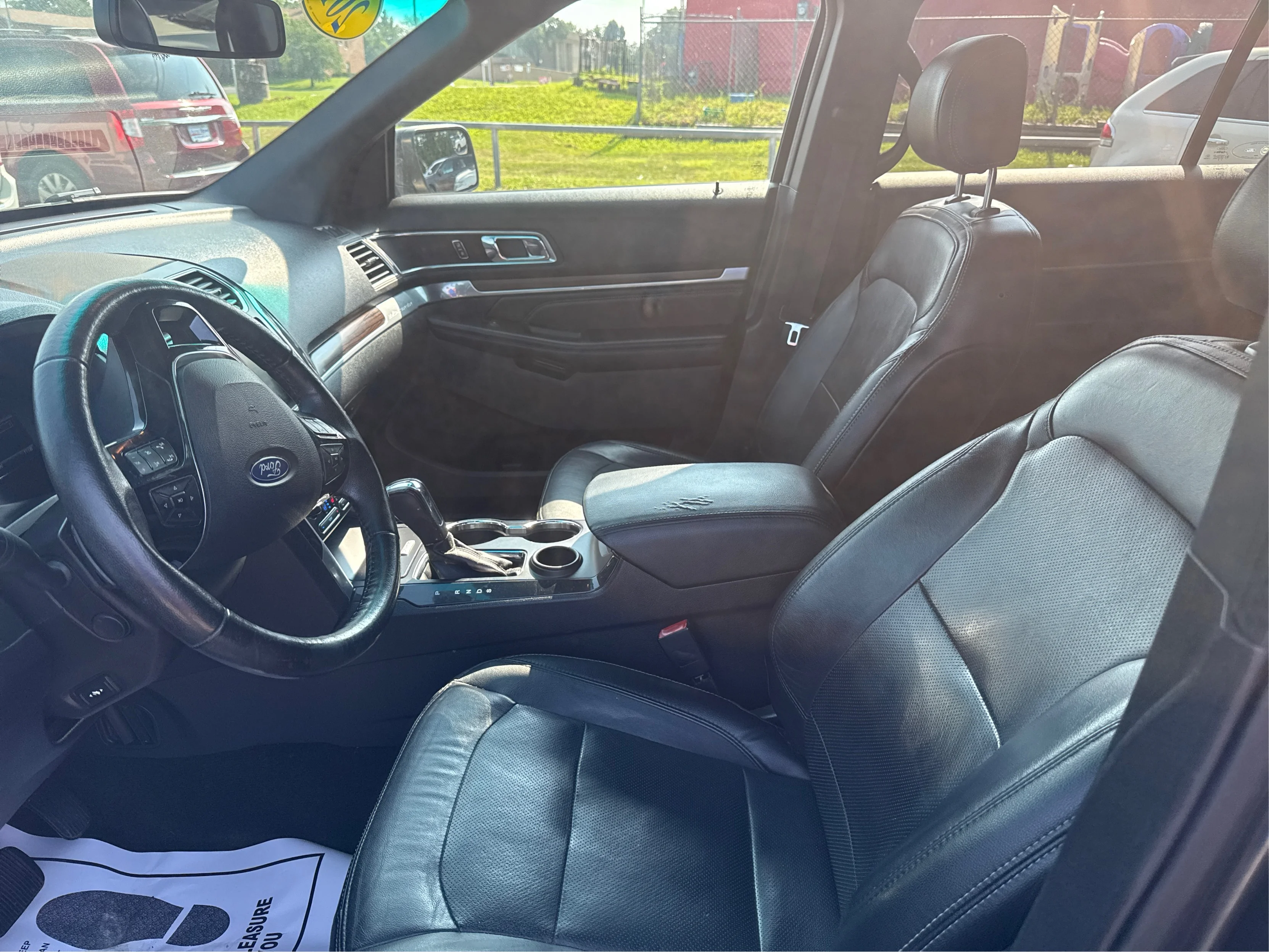 Used 2016 Gray Ford Limited image 9