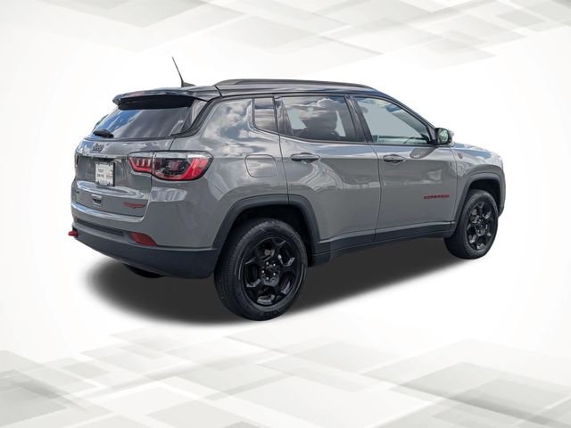Used 2024 Gray Jeep Trailhawk image 4