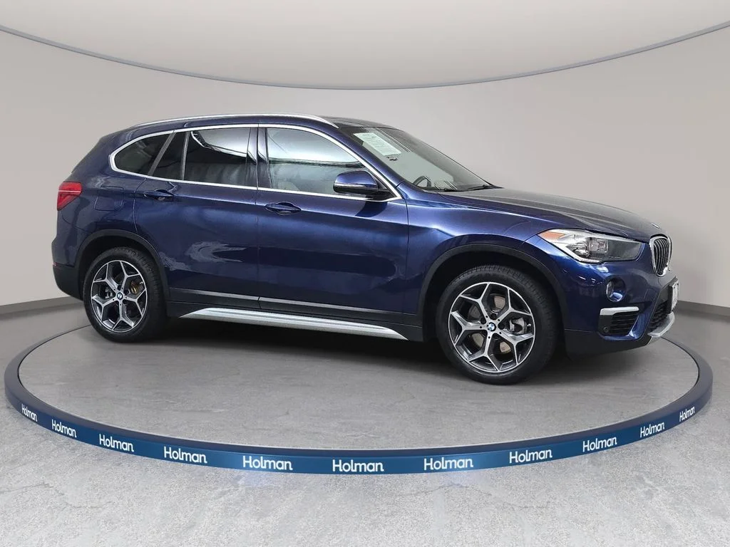 Used 2019 Mediterranean Blue Metallic BMW xDrive28i image 4