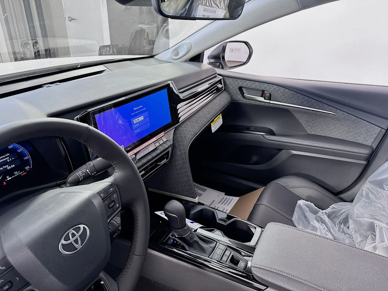 New 2026 Wind Chill Pearl <sup>1</sup> Toyota  XLE AWD image 5