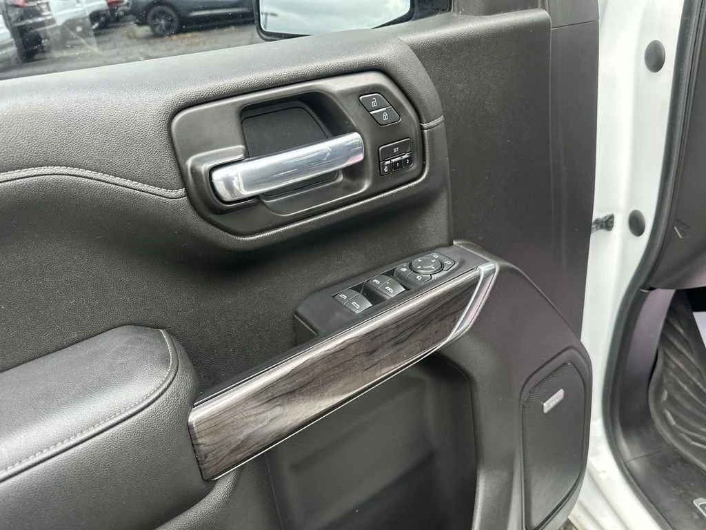 Used 2021 White Chevrolet LTZ image 19
