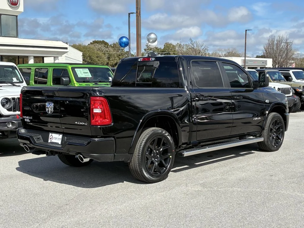 New 2026 Diamond Black Crystal Pearl-Coat Exterior Paint RAM Laramie image 5