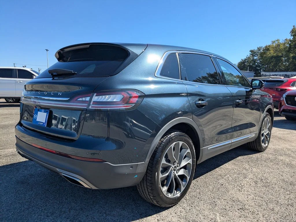 Used 2022 Blue Lincoln Reserve image 4