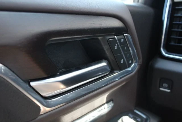 Used 2024 White GMC Denali image 8