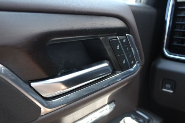 Used 2024 White GMC Denali image 8