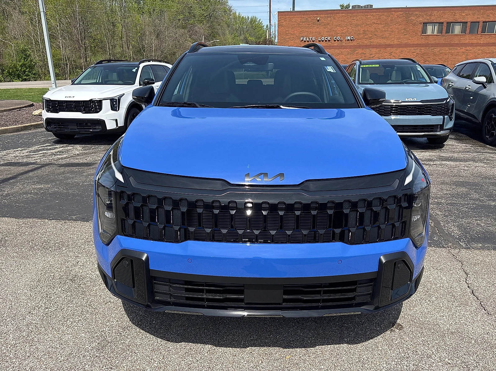 New 2026 Nebular Blue Kia X-Line image 3