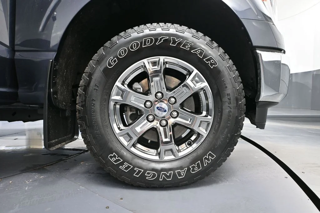 Used 2021 Blue Ford Lariat image 12