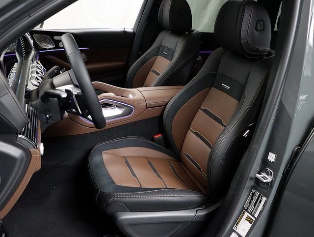 2026 Mercedes-Benz GLS AMG GLS 63 - Photo 11
