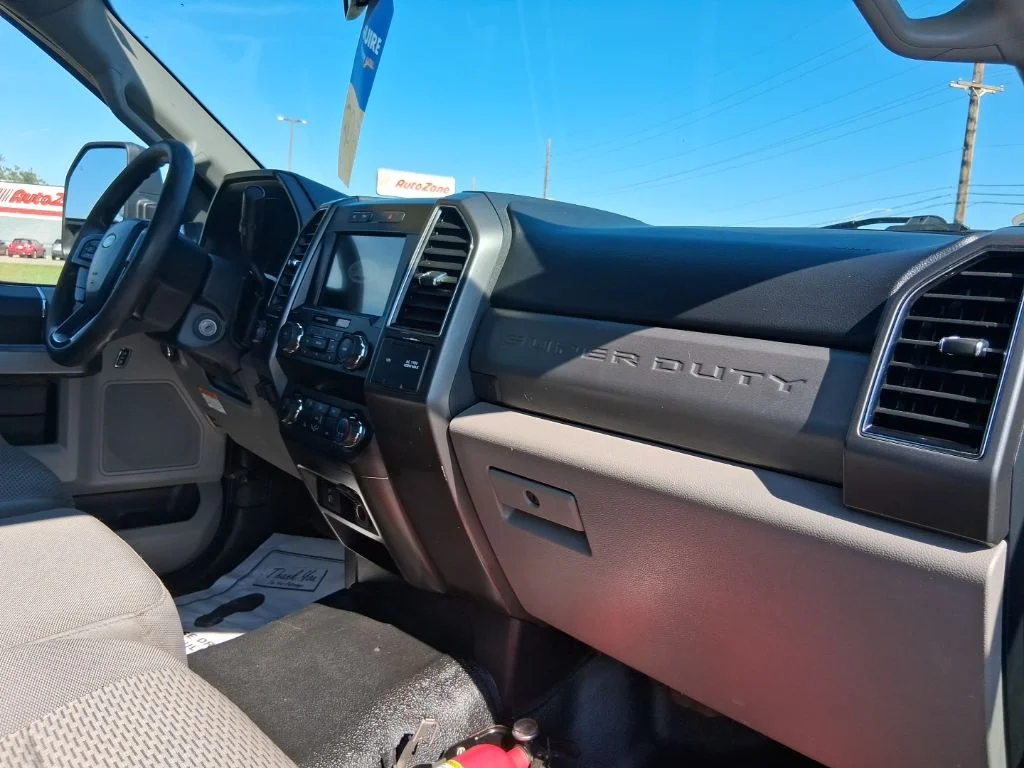 Used 2021 Agate Black Metallic Ford XLT image 7