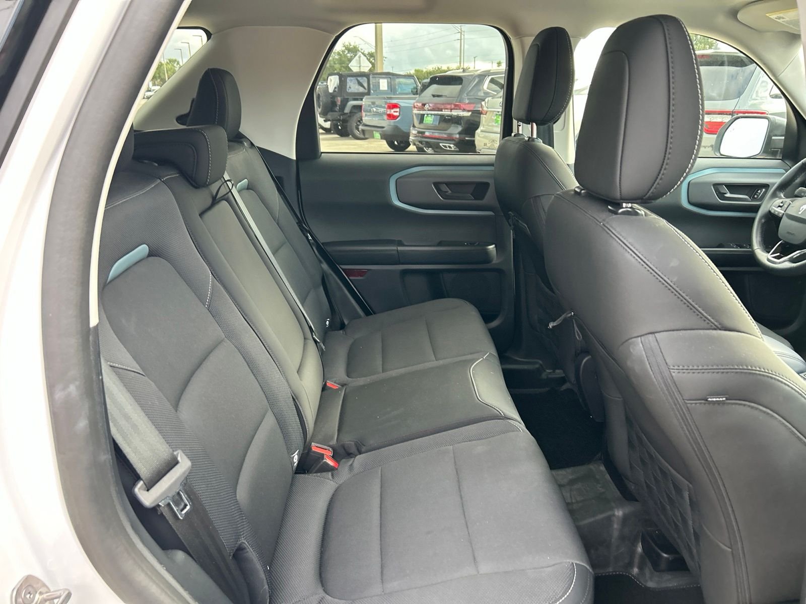 Used 2024 White Ford Badlands image 12