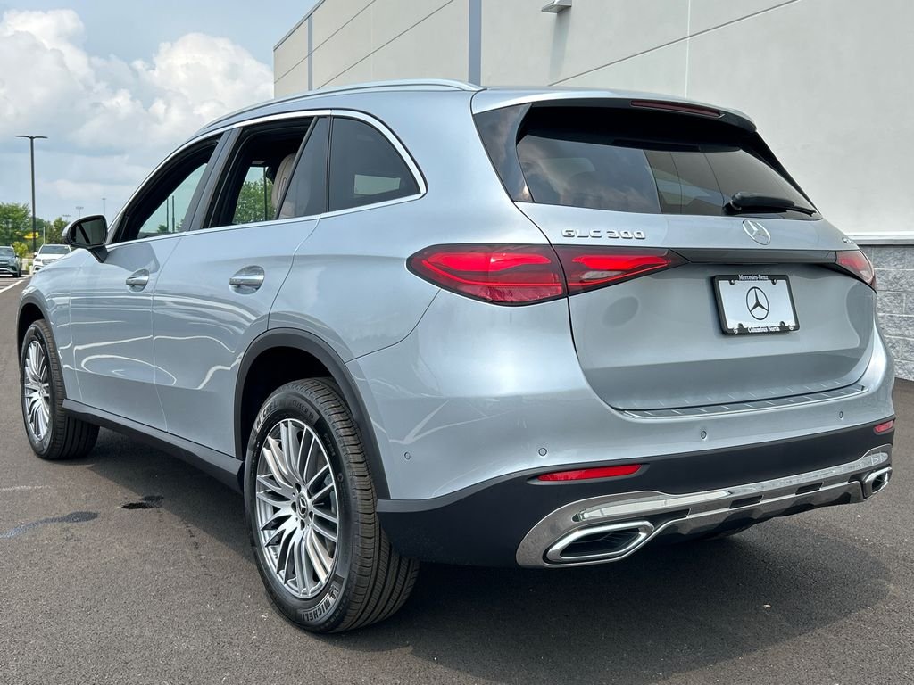 New 2026 Cirrus Silver Metallic Mercedes-Benz GLC 300 image 5