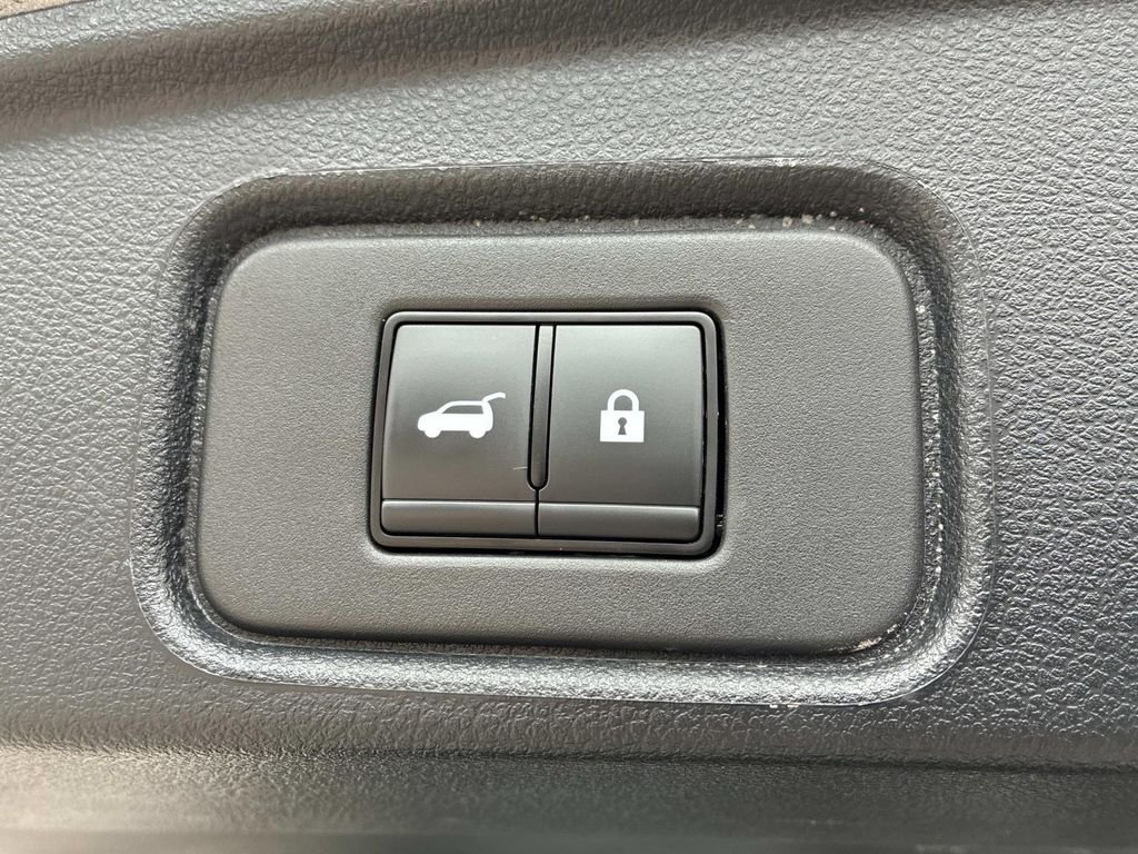 Used 2025 Gray Nissan SL image 14